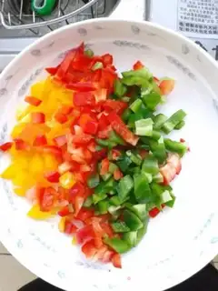Make Five eggs of fried rice step 0