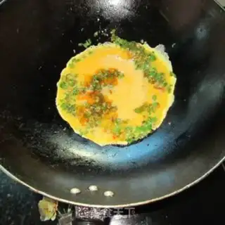 Make Pyramid fried eggs step 5