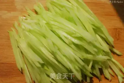 Make Sesame sauce with golden needle mushrooms step 1
