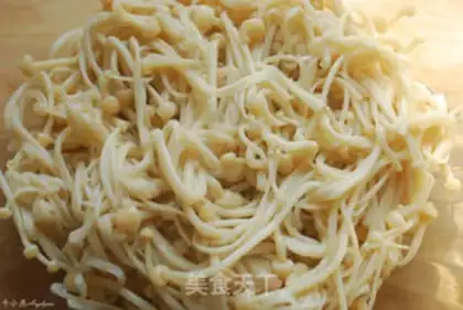 Make Sesame sauce with golden needle mushrooms step 6