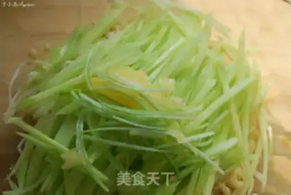 Make Sesame sauce with golden needle mushrooms step 8