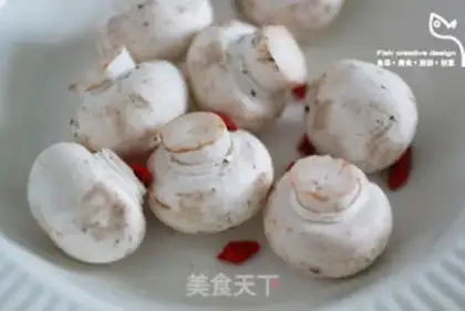 Make Poofball clam soup step 1