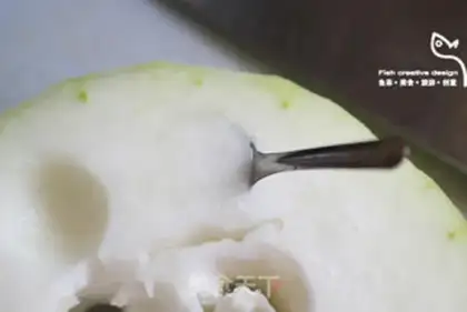 Make Poofball clam soup step 2