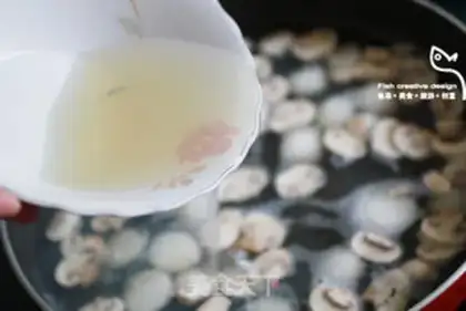Make Poofball clam soup step 8