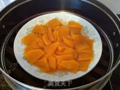 Make Pumpkin double-coloured buns step 0