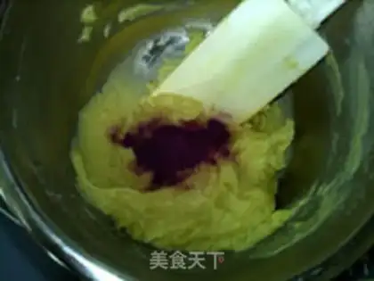 Make Purple potato cream cherry mooncake step 9