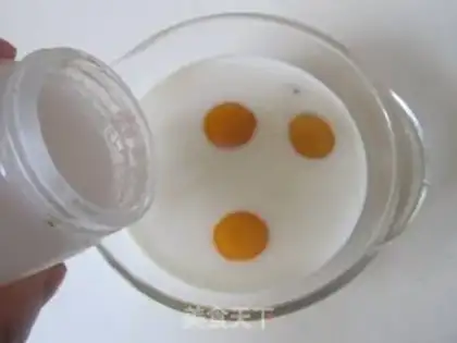 Make Shrimp thick egg fever step 1