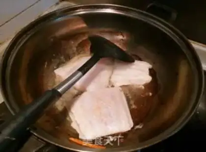 Make Red roast fish and carrots step 3