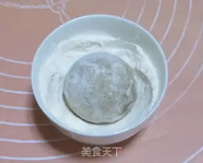 Make The omelet moon cake step 8