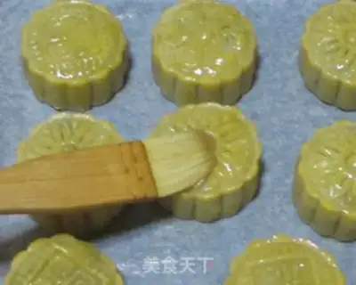Make The omelet moon cake step 12