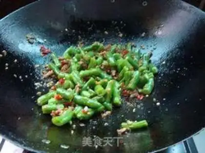 Make Meat and pepper and beans step 5