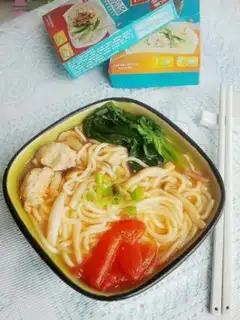 Make Mushroom spinach meatball noodles step 7
