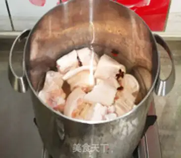 Make Red pig feet, soybeans step 2