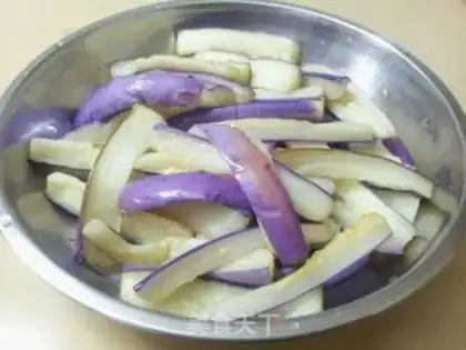 Make Salt fish eggplant step 3
