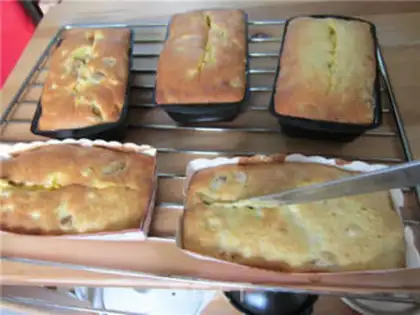 Make Orange grape pound cake step 20