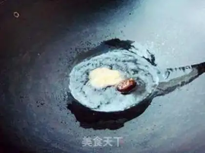 Make The chicken leg boils the flail step 1