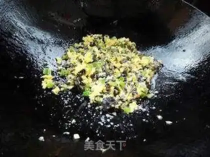 Make Pyramids for eggs step 6