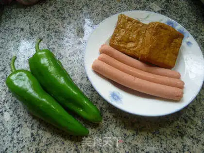 Make Pepper ham and sausage fried fragrance step 0
