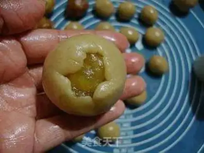 Make The pineapple moon cake step 7