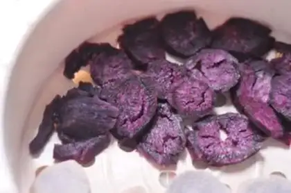 Make Rainbow ice cream mooncake step 9