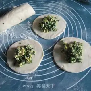Make A pancake egg bun step 6
