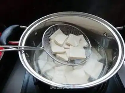 Make Tofu melon soup step 0