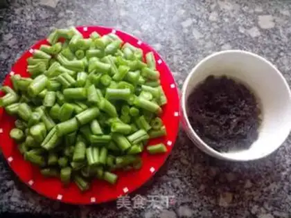 Make Olive food, four season beans step 1