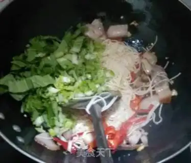 Make Pork noodles step 5