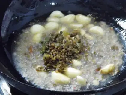 Make Garlic has burned the fish step 4