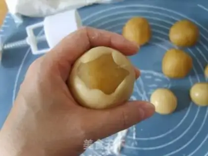 Make Cheese cream saloon step 7