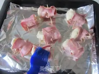 Make Garlic bacon rolls step 7