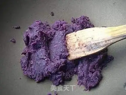 Make Rose potato pie step 3