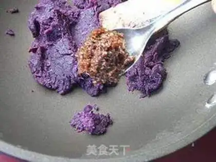 Make Rose potato pie step 4
