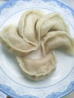 Make Celery and pork dumplings step 12