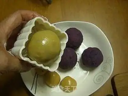 Make Rose potato mooncake step 5