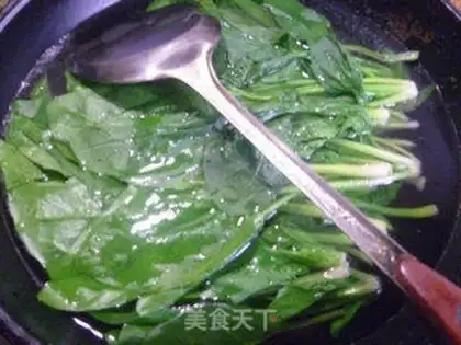 Make Garlic spinach step 1