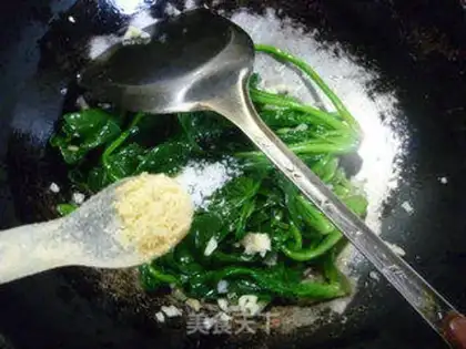 Make Garlic spinach step 5