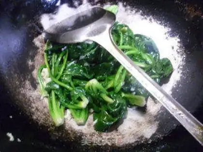 Make Garlic spinach step 6