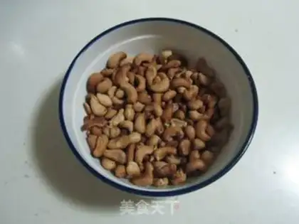 Make Cracked cashew souffle step 1