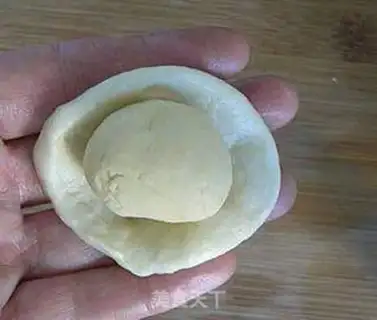 Make Sioux date moon cake step 6