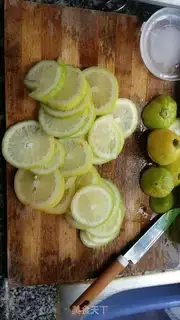 Make Honey lemon tea step 1