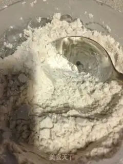 Make A fragrance roll step 1