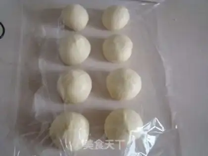 Make Olive-shaped souffle bread step 3