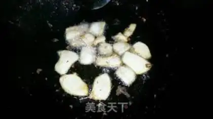 Make Four-season bean fried meat step 5