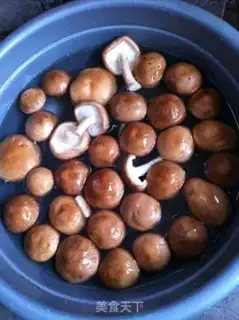 Make Fresh mushroom fried meat step 0