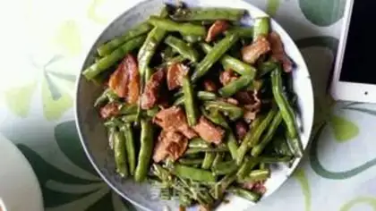 Make Four-season bean fried meat step 10