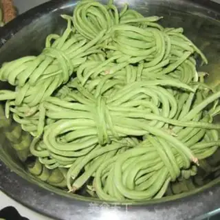 Make Pickle bean horns step 2