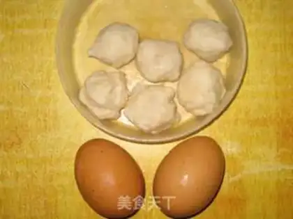 Make Fishball fried eggs step 0