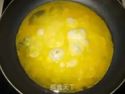 Make Fishball fried eggs step 3