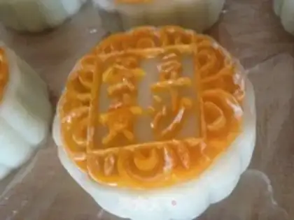 Make A emptiness of a double moon cake step 13